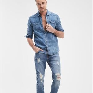 Tresics Men's Light Blue Distressed Jeans